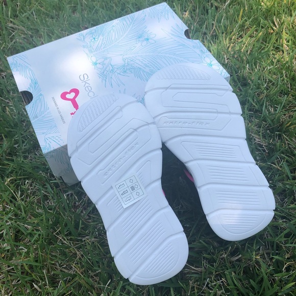 NIB✨ Water Hiking Sandals - Picture 2 of 4